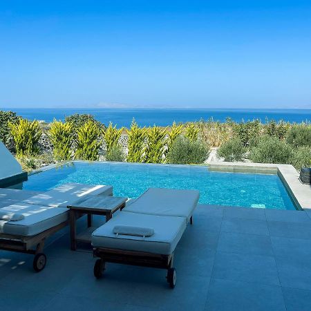 Saint John Oia-Exclusive Private Heated Pool Villas 外观 照片