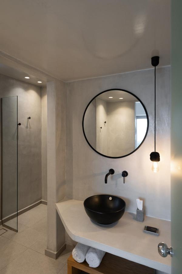 Saint John Oia-Exclusive Private Heated Pool Villas 外观 照片
