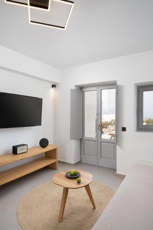 Saint John Oia-Exclusive Private Heated Pool Villas 外观 照片