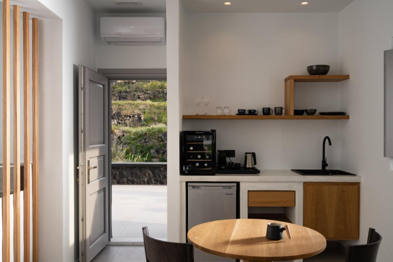 Saint John Oia-Exclusive Private Heated Pool Villas 外观 照片