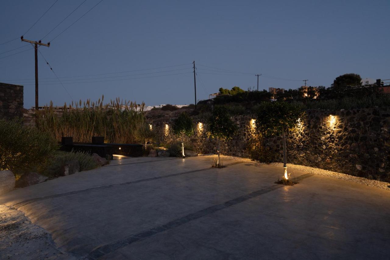 Saint John Oia-Exclusive Private Heated Pool Villas 外观 照片
