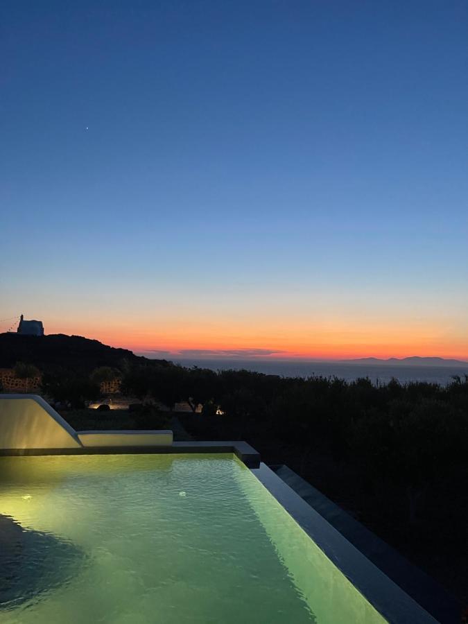 Saint John Oia-Exclusive Private Heated Pool Villas 外观 照片