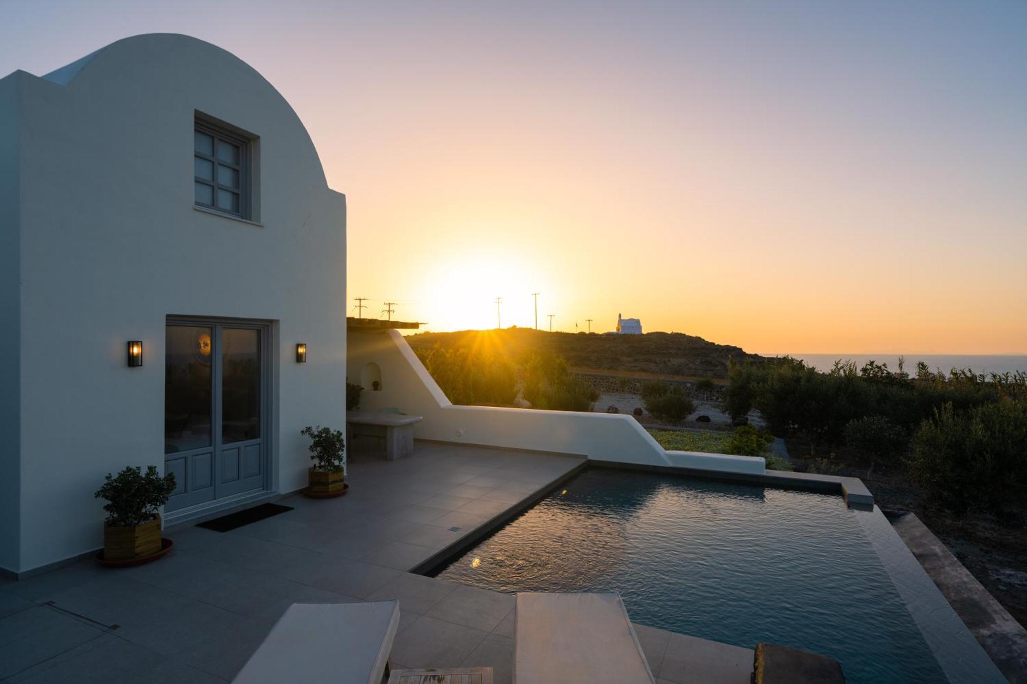 Saint John Oia-Exclusive Private Heated Pool Villas 外观 照片