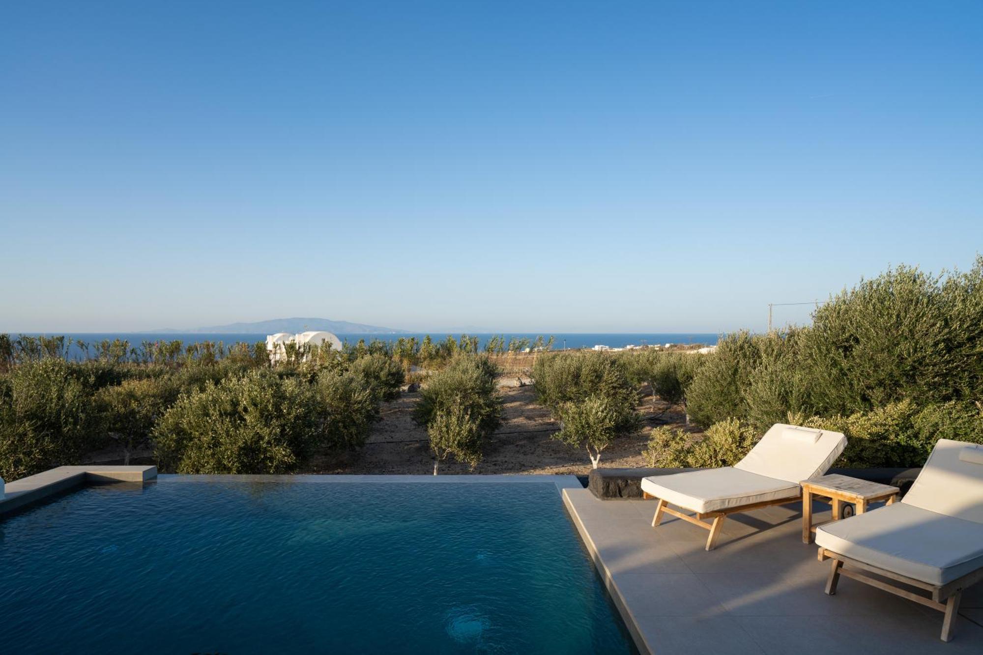 Saint John Oia-Exclusive Private Heated Pool Villas 外观 照片