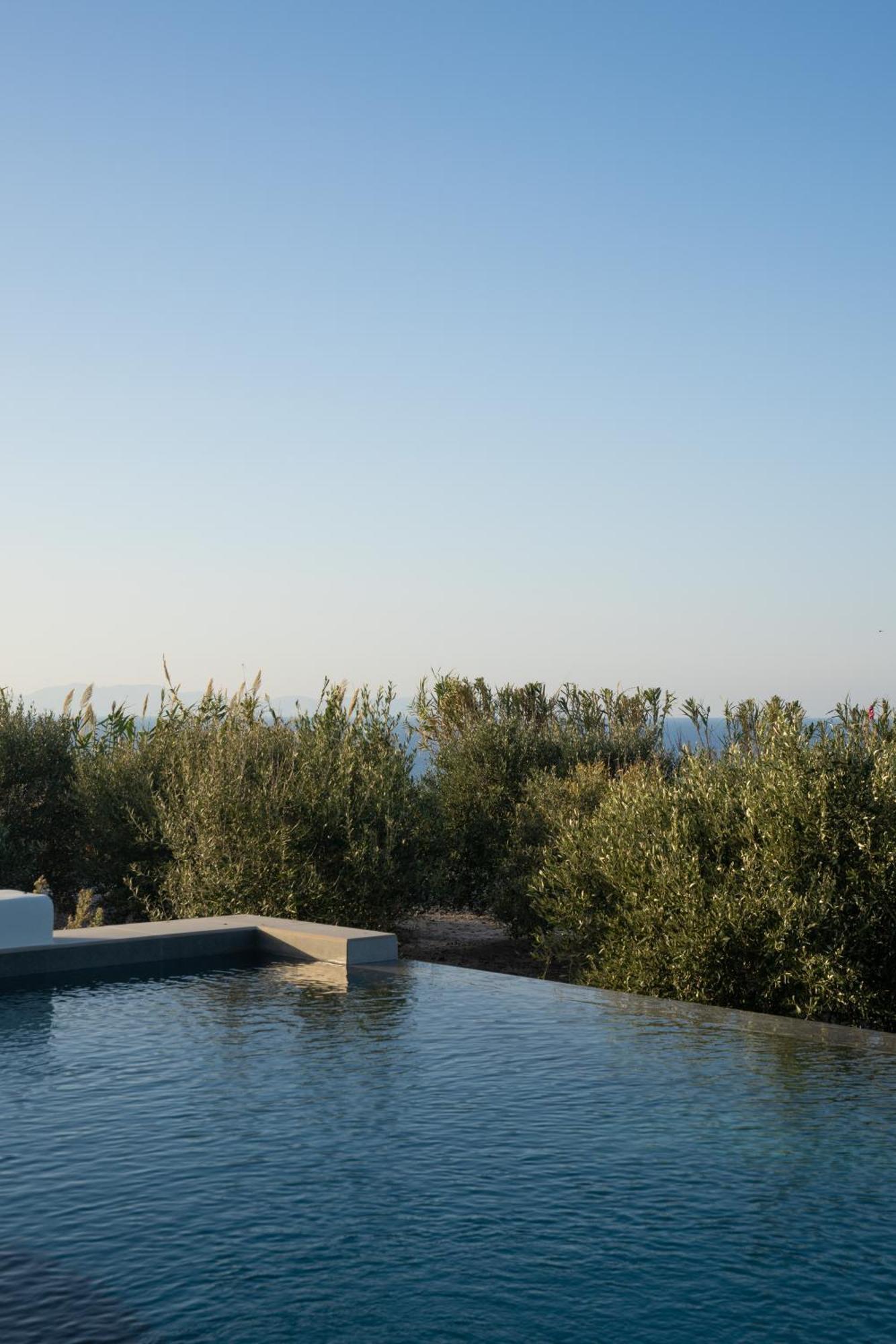 Saint John Oia-Exclusive Private Heated Pool Villas 外观 照片