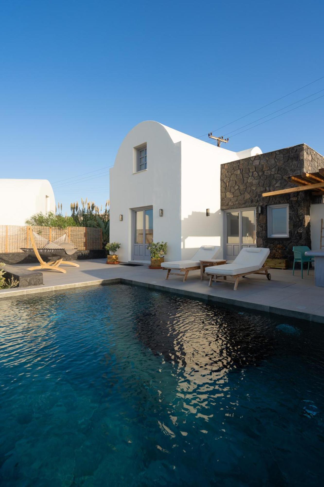 Saint John Oia-Exclusive Private Heated Pool Villas 外观 照片